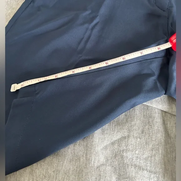 Women’s PGA Tour Navy golf shorts, size 8. - Picture 4 of 5